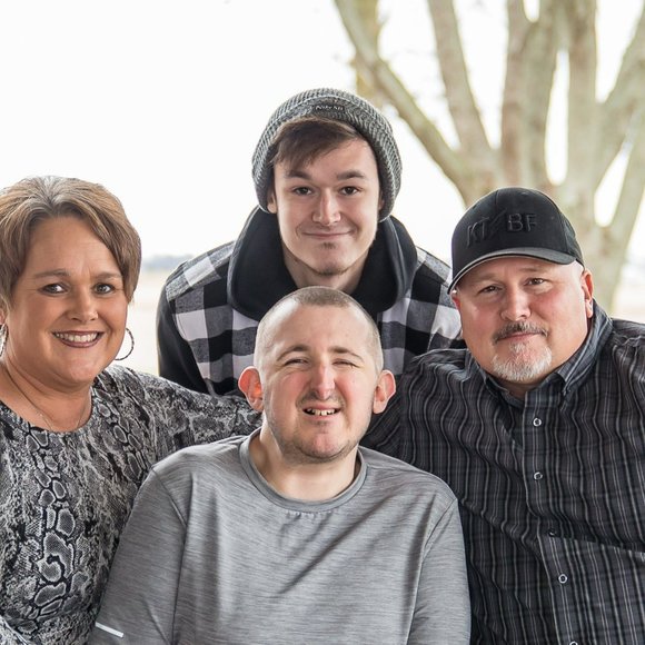 Meet your Posher 🛍 - Picture 2 of 4